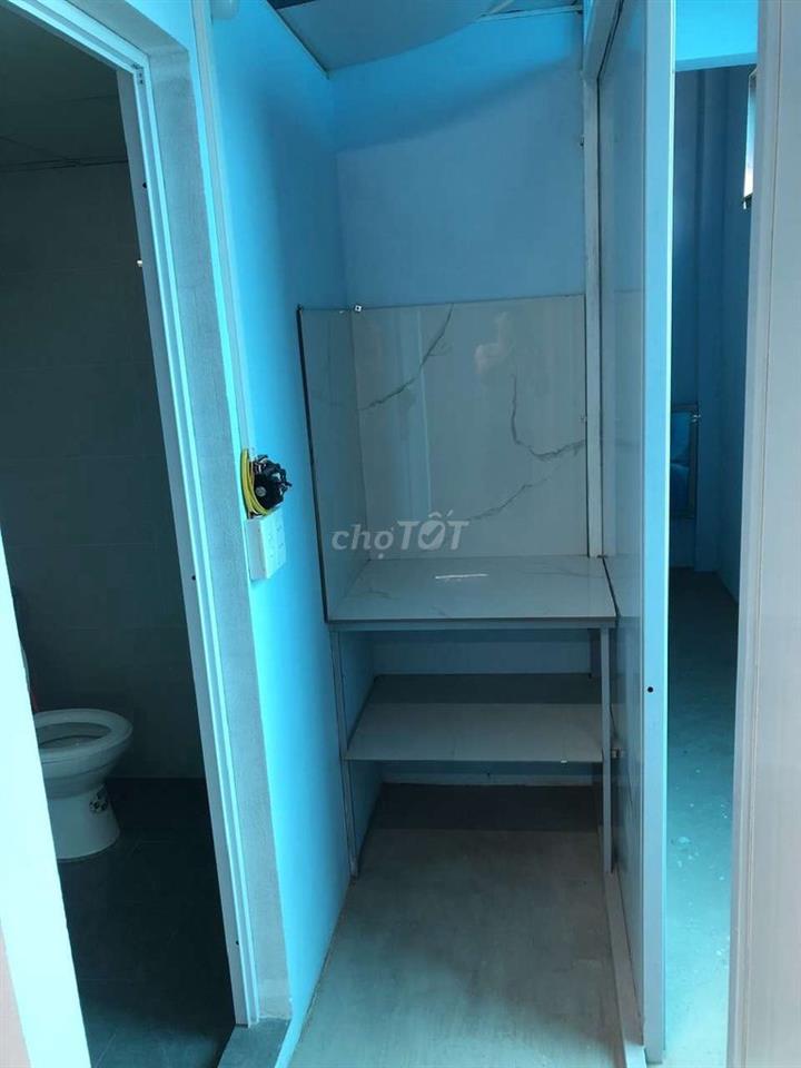 cho nam thuê phòng trọ, nhà 5 tầng mới xây, khép kín.