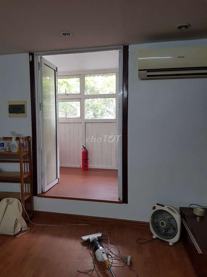 Cho thuê căn hộ tập thể gần Hồ Gươm