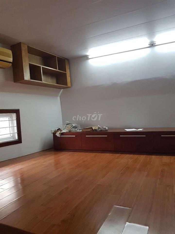 Cho thuê căn hộ tập thể gần Hồ Gươm