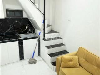  Nhà 5 tầng mới, 5phút đi ra nhà hát lớn. 