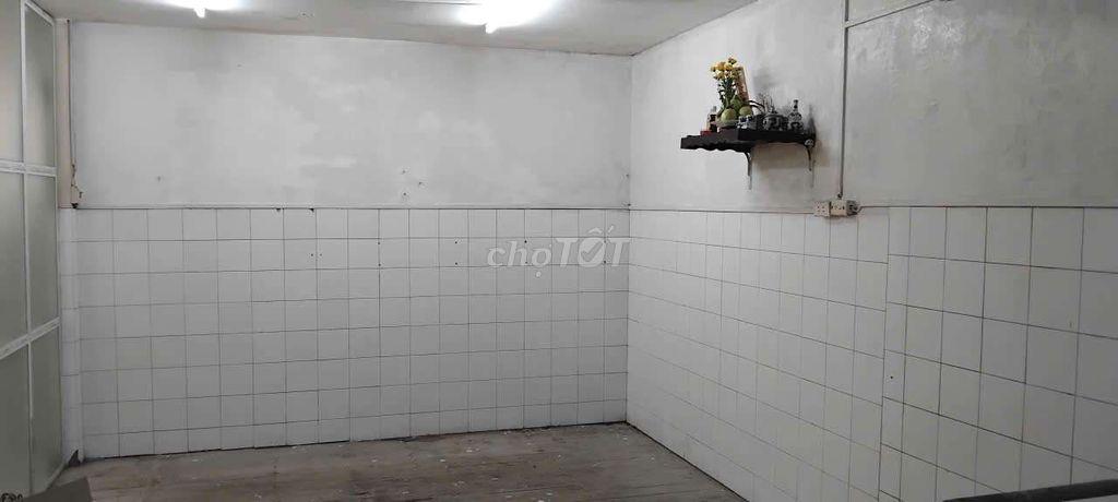 Cho thuê nhà 2 tầng tại khu tập thể 16A Phố Lý Nam Đế -