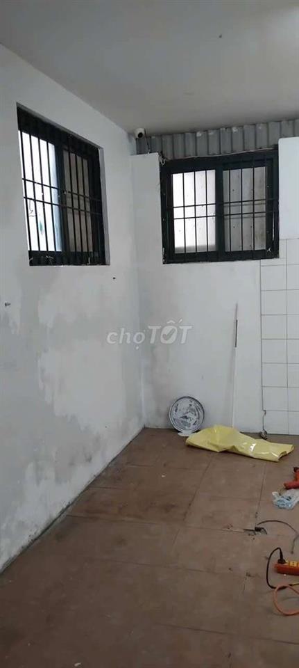 Cho thuê nhà 2 tầng tại khu tập thể 16A Phố Lý Nam Đế -