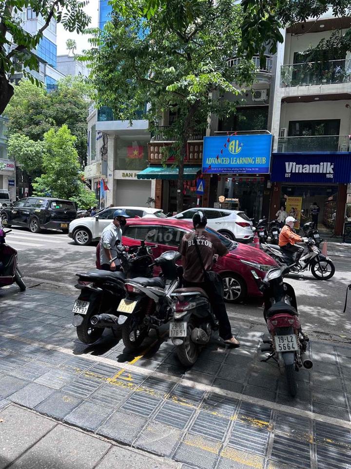Cho thuê toà nhà mặt phố Lê Văn Hưu ( tổng 200m2)