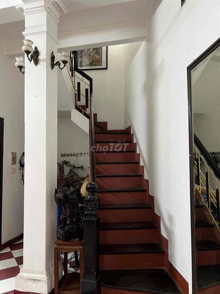 Cho thuê phòng khép kín 26m2- full nội thất cách Hồ Hoàn Kiếm 800m