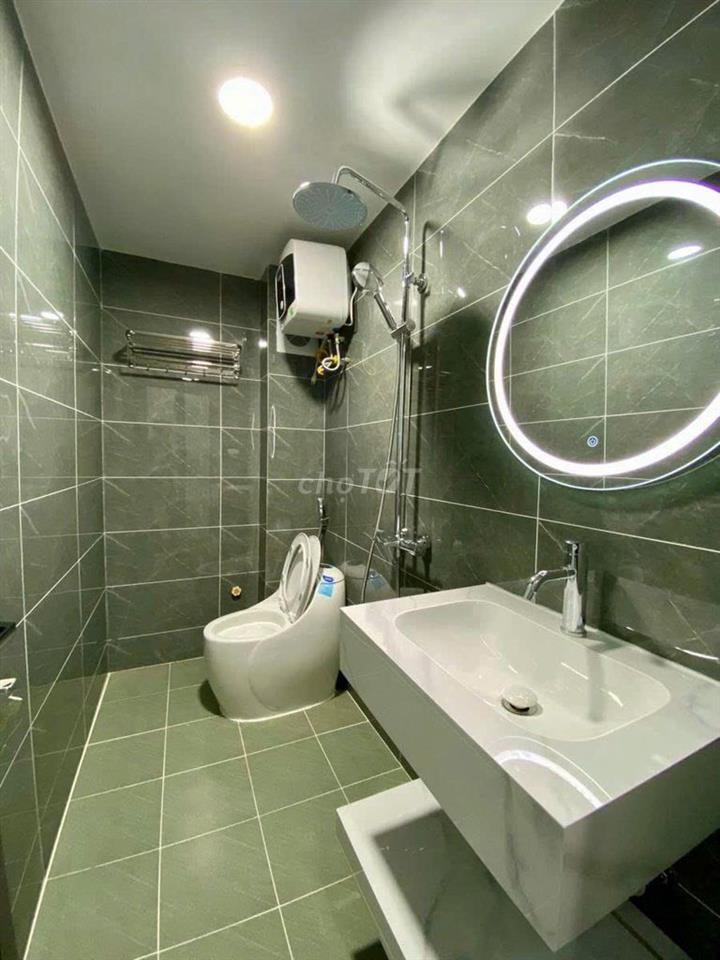 NHÀ HIẾM - 5 TẦNG CÓ THANG MÁY - ĐƯỜNG MINH KHAI - 33M - GIÁ 7.5 TỶ