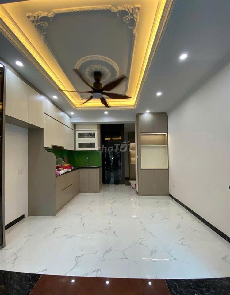 NHÀ HIẾM - 5 TẦNG CÓ THANG MÁY - ĐƯỜNG MINH KHAI - 33M - GIÁ 7.5 TỶ