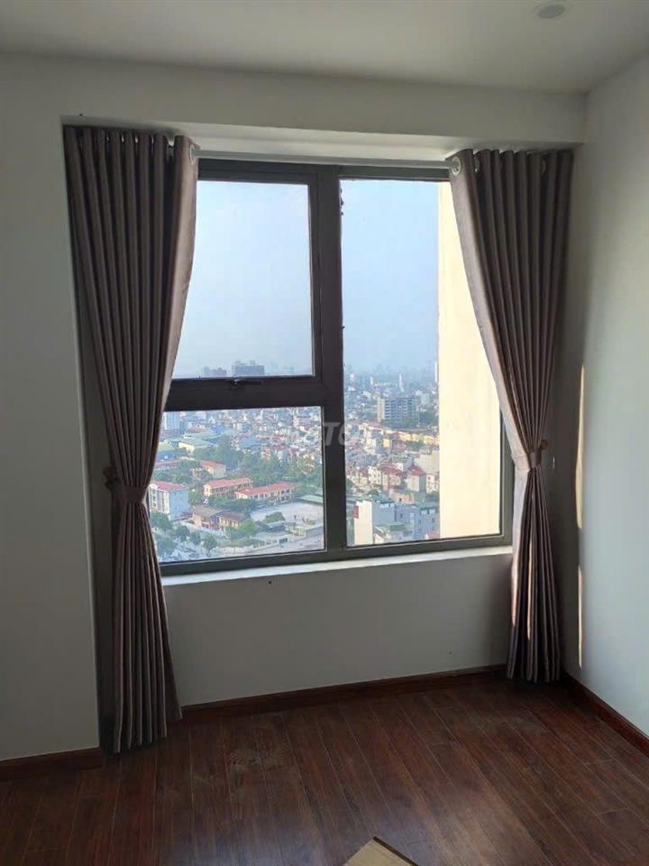 Chính chủ cho thuê CHCC Sky Central 176 Định Công mặt đường 2.5