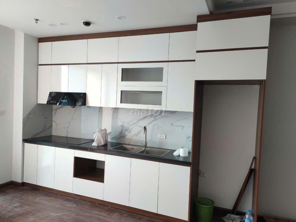 Chính chủ cho thuê CHCC Sky Central 176 Định Công mặt đường 2.5