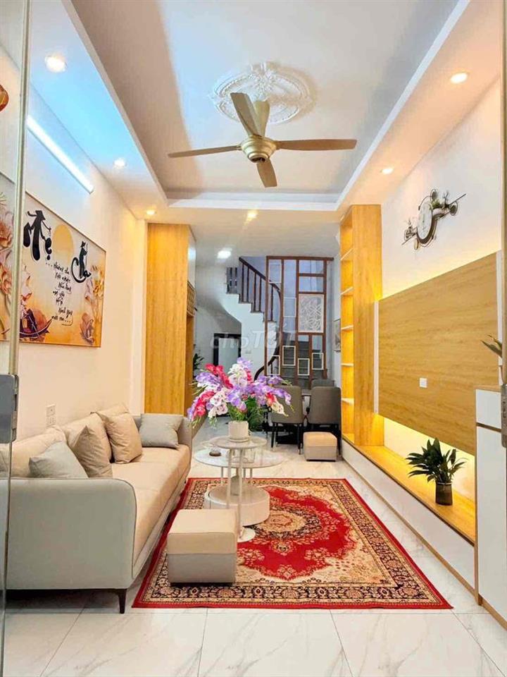 NHÀ PHỐ NGŨ NHẠC HOÀNG MAI,DT 32M2 XÂY 5 TẦNG GIÁ 5,6 TỶ