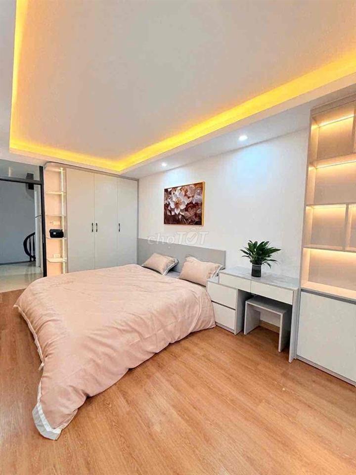 NHÀ PHỐ NGŨ NHẠC HOÀNG MAI,DT 32M2 XÂY 5 TẦNG GIÁ 5,6 TỶ