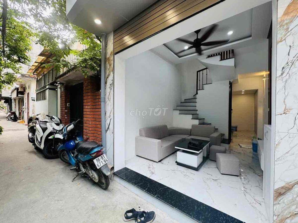 BÁN GẤP NHÀ TÂN MAI - NGÕ BA GÁC TRÁNH XE MÁY - 40m2 - 4 Tầng