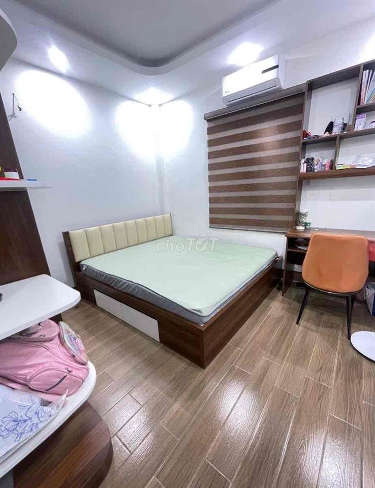 BÁN NHÀ TRẦN KHÁT CHÂN - VÀI BƯỚC RA PHỐ - 35M2 - 4 TẦNG