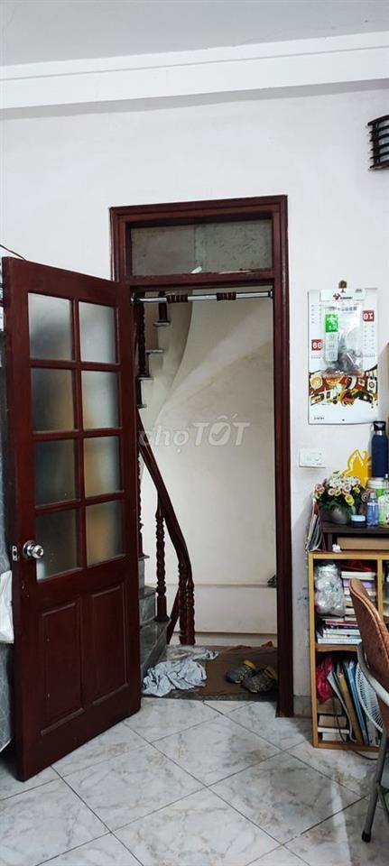 Chính chủ cần bán căn nhà 5 tầng ở phố Đông Thiên, đường Lĩnh Nam