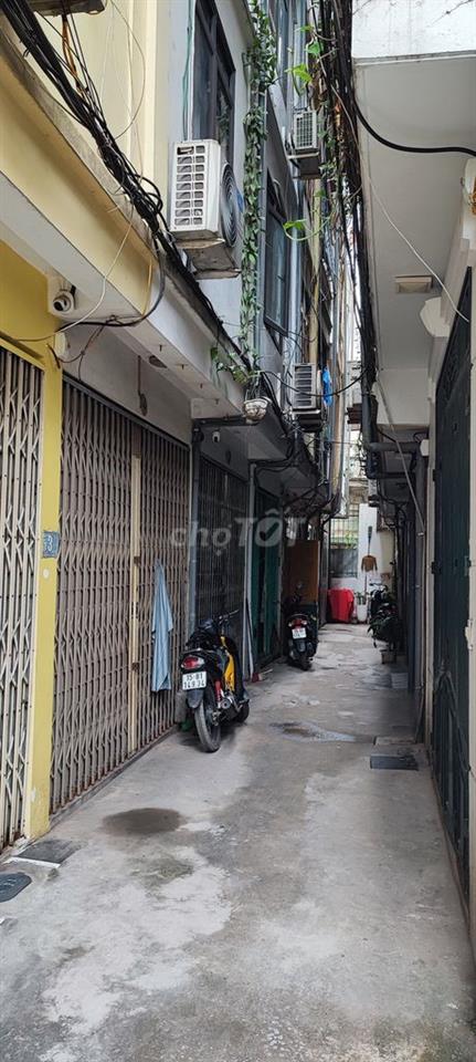 Chính chủ cần bán căn nhà 5 tầng ở phố Đông Thiên, đường Lĩnh Nam