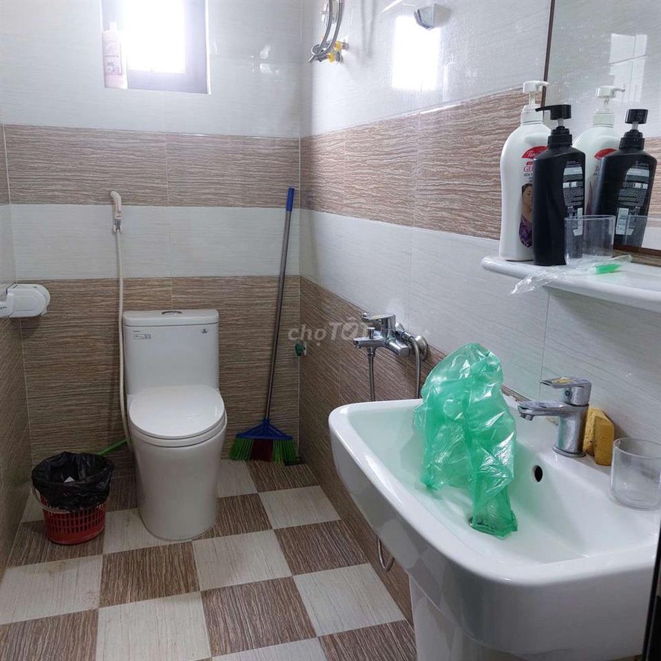 bán nhà cấp 4 trong hẻm ngách.