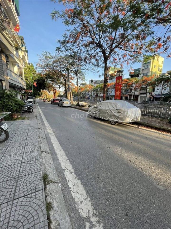 Bán nhà Hoàng Mai 5 tầng hiện đại - Cách 2 nhà ra phố