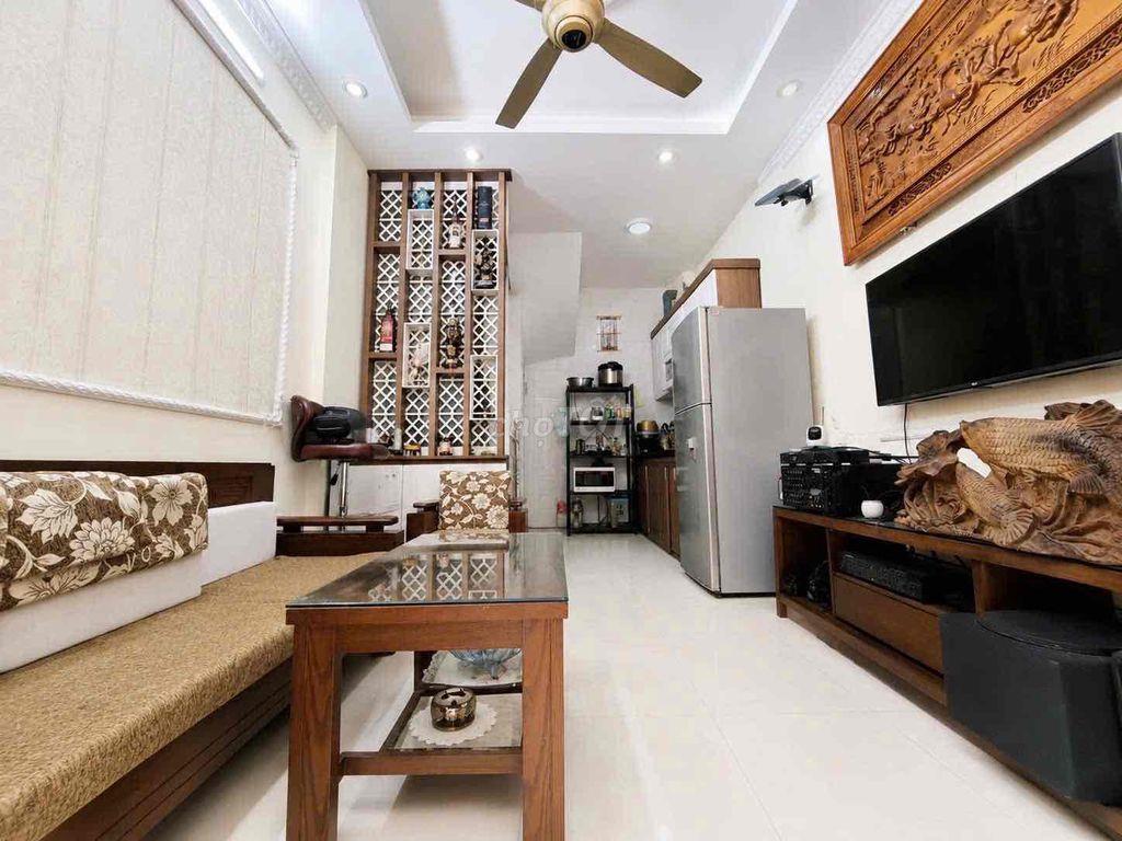 nhà năm tầng mới xây chính chủ có sổ ko thuộc dự án