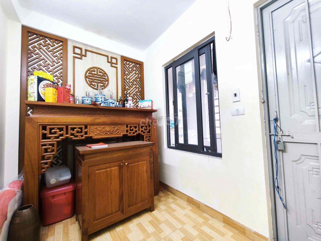 nhà năm tầng mới xây chính chủ có sổ ko thuộc dự án