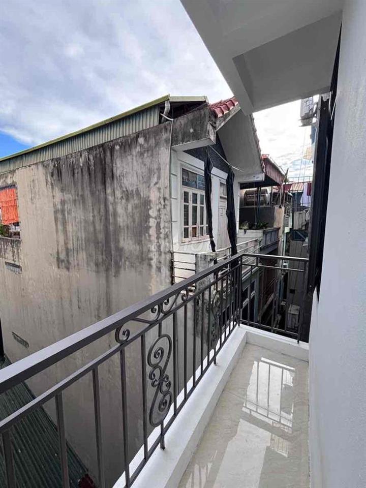 Bán nhà trung tâm phường Hoàng Mai , nhà ở vuông vắn 5m ra đường ô tô