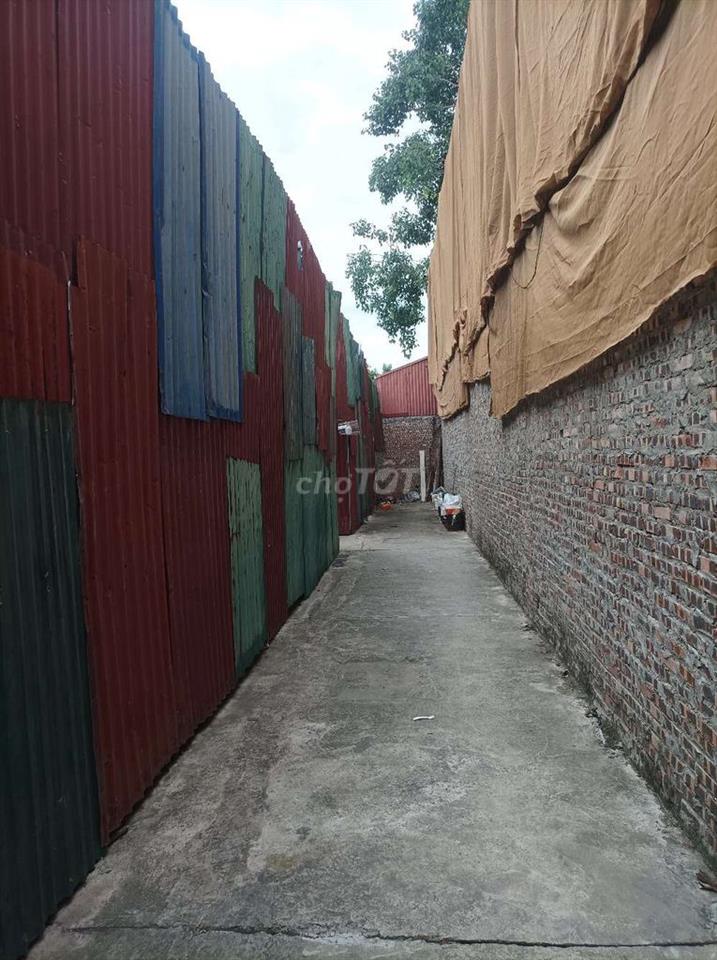 Bán nhà tôn 30m2 trong ngõ 254 VĨNH HƯNG 