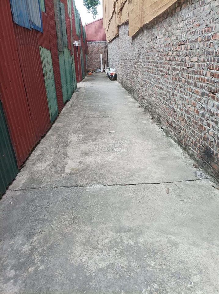 Bán nhà tôn 30m2 trong ngõ 254 VĨNH HƯNG 