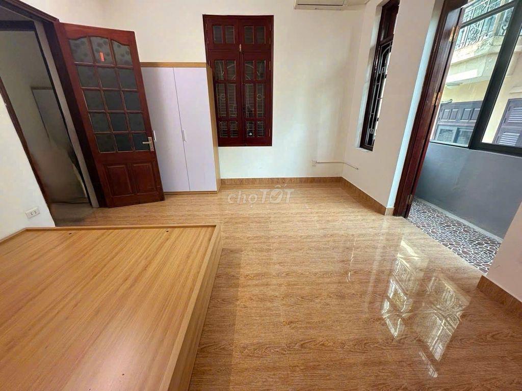 Cho thuê nhà riêng, ngõ ô tô, phố Đặng Xuân Bảng, KĐT Bắc Linh Đàm.