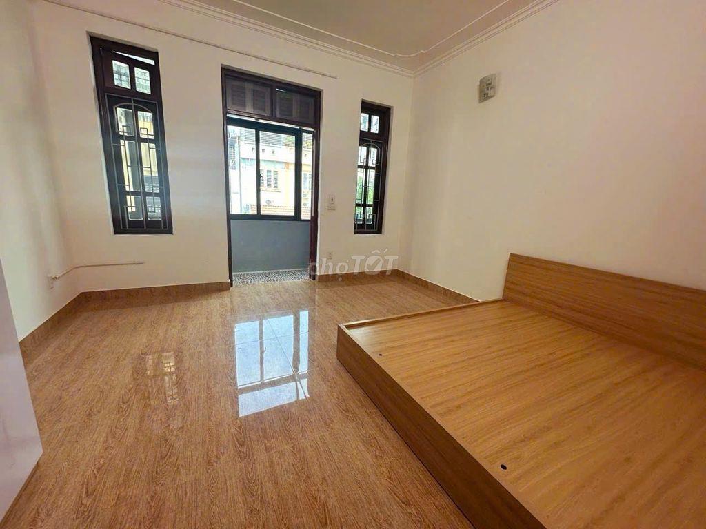 Cho thuê nhà riêng, ngõ ô tô, phố Đặng Xuân Bảng, KĐT Bắc Linh Đàm.