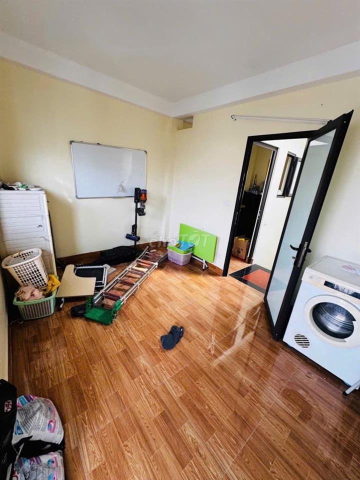 Bán Nhà Đẹp Hoàng Mai. 32m2, 5 tầng, mặt tiền 3.4m2, Ô tô tránh.