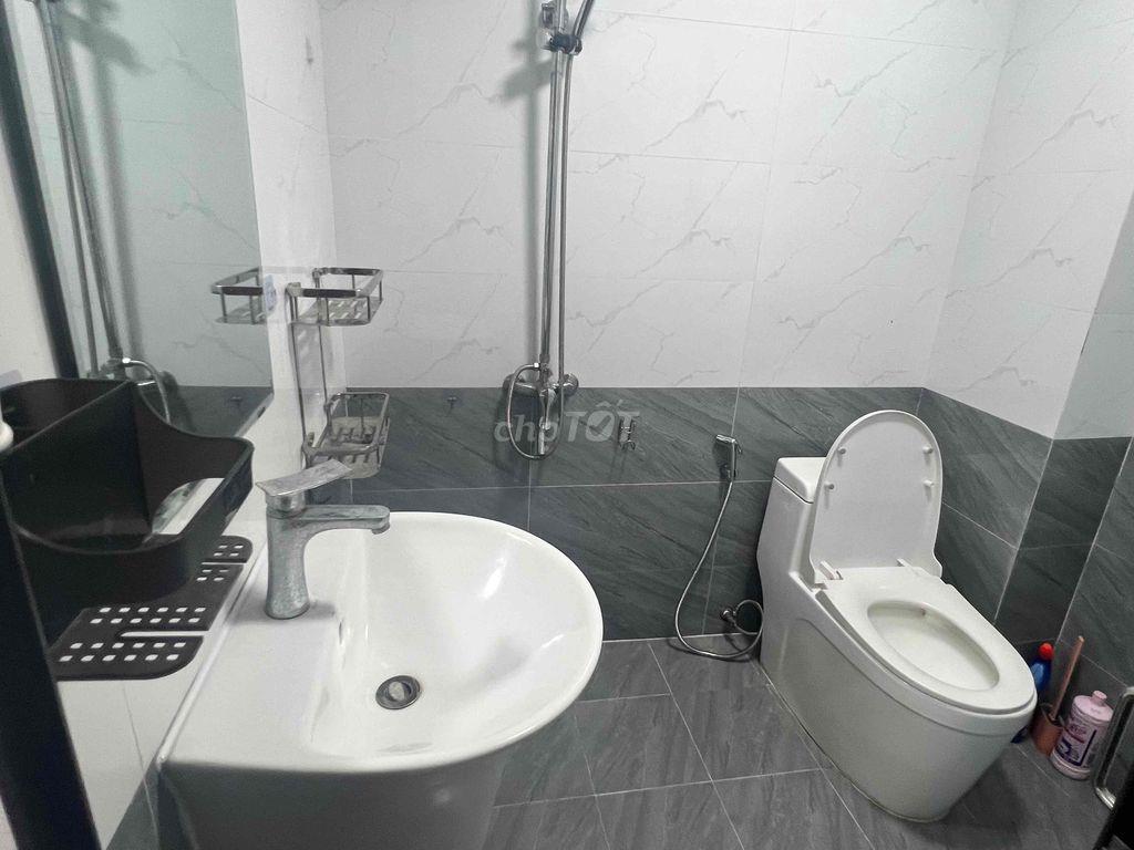 Nhà riêng  3 tầng