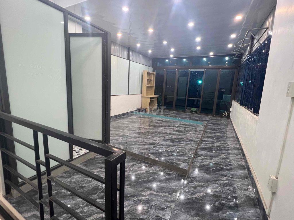 Nhà riêng  3 tầng