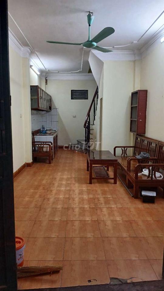 Cho thuê lâu dài nhà ở riêng; điện nước giá nhà nước