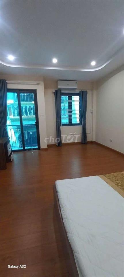 Cho thuê thuê nhà tại phố Nam Dư