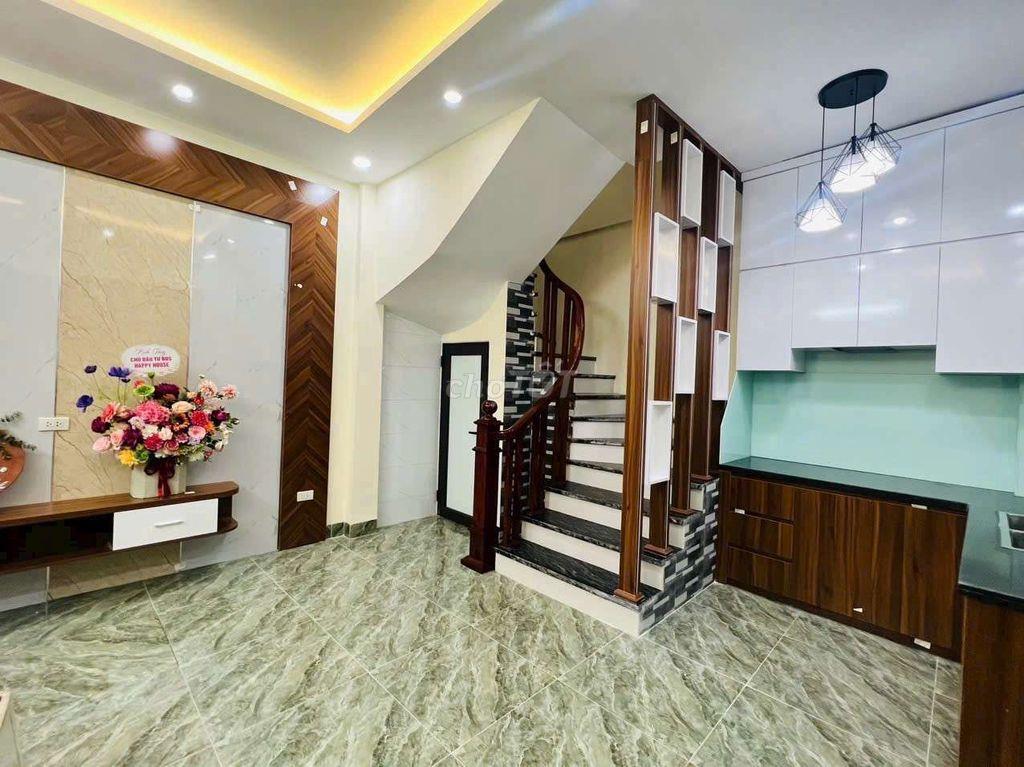 Cho thuê thuê nhà tại phố Nam Dư