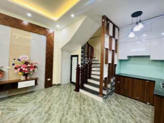 Cho thuê thuê nhà tại phố Nam Dư