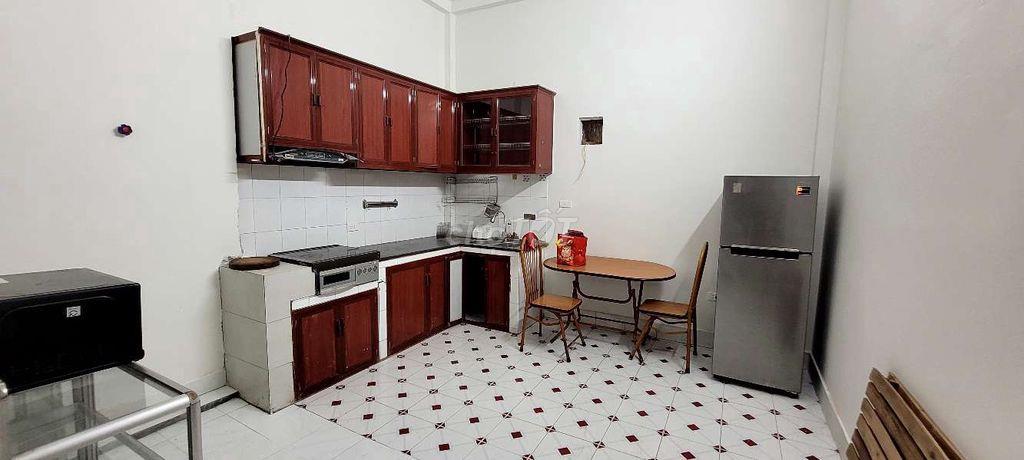 Nhà mới sửa chỉ cho hộ gia đình thuê hoặc làm văn phòng