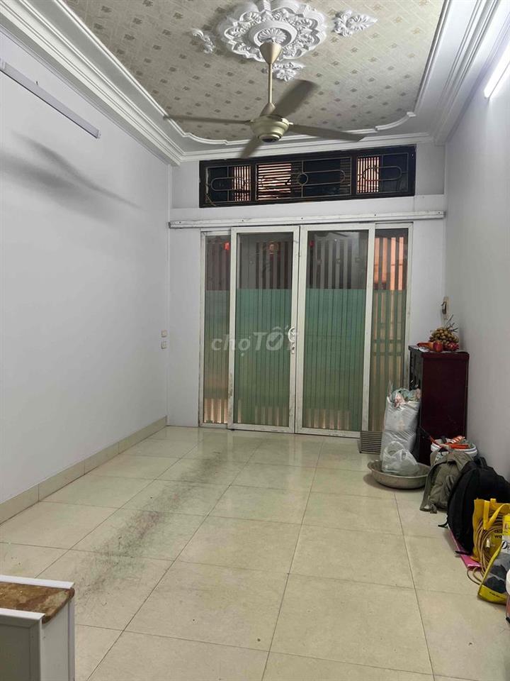 chính chủ cho thuê nguyên căn nhà gần Đh B. khoa 3ngủ, 3vs, 3đh khe