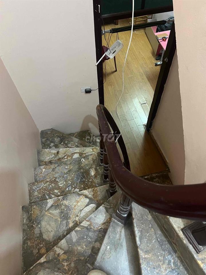 chính chủ cho thuê nguyên căn nhà gần Đh B. khoa 3ngủ, 3vs, 3đh khe