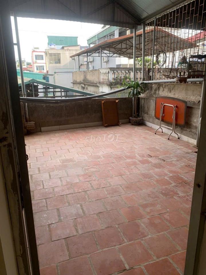 Cho thuê nhà rộng riêng biệt đẹp ngõ 156 Tam Trinh, 3PN, 8,5tr/th