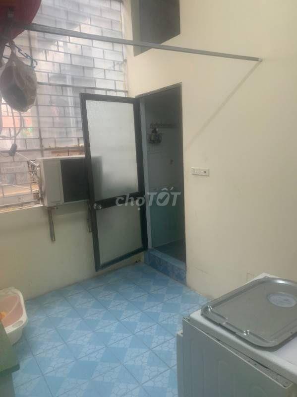 Cho thuê nhà rộng riêng biệt đẹp ngõ 156 Tam Trinh, 3PN, 8,5tr/th