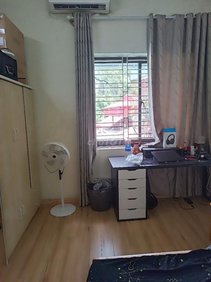 Cho thuê nhà 4 tầng 60m2 ngõ 13 Lĩnh Nam gần Sunshine Garden, view đẹp