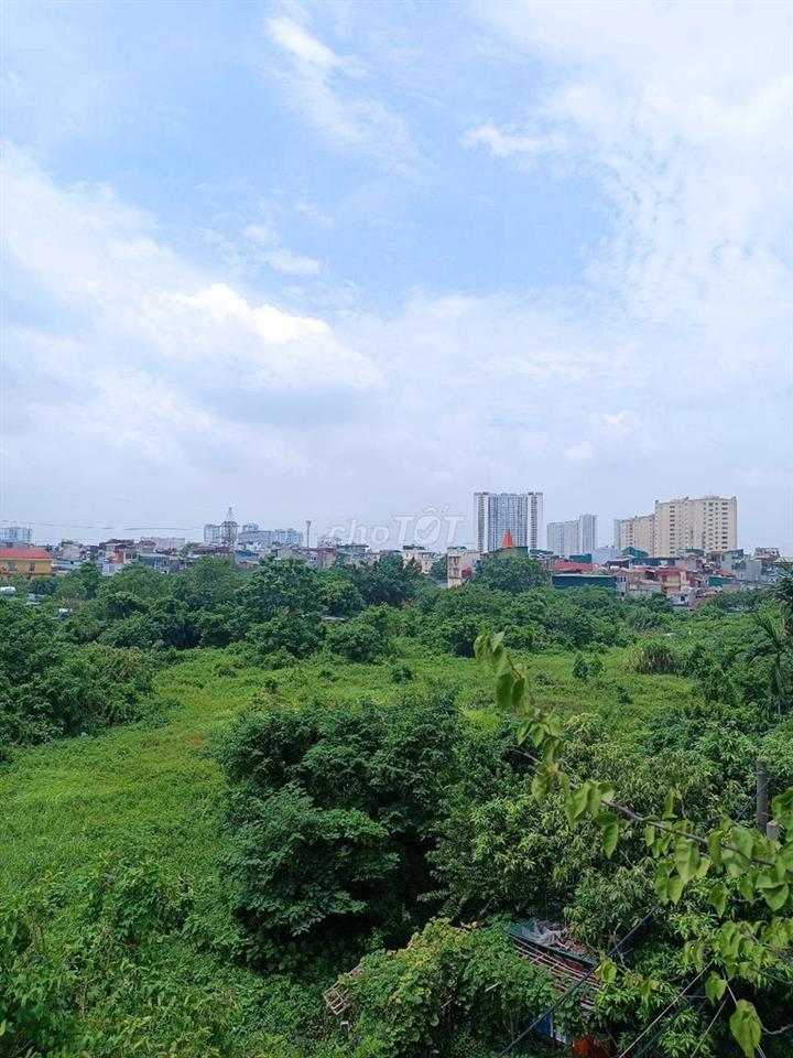 Cho thuê nhà 4 tầng 60m2 ngõ 13 Lĩnh Nam gần Sunshine Garden, view đẹp