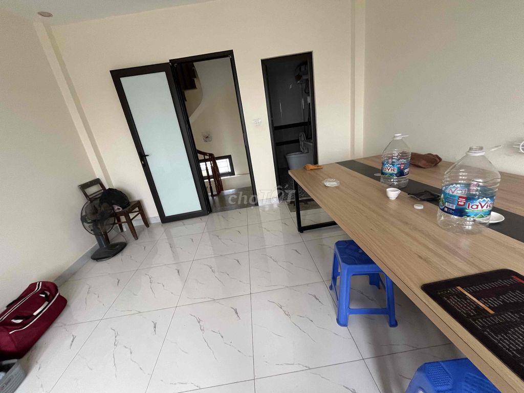 Cho thuê phòng 30m2 khép kín đủ đồ