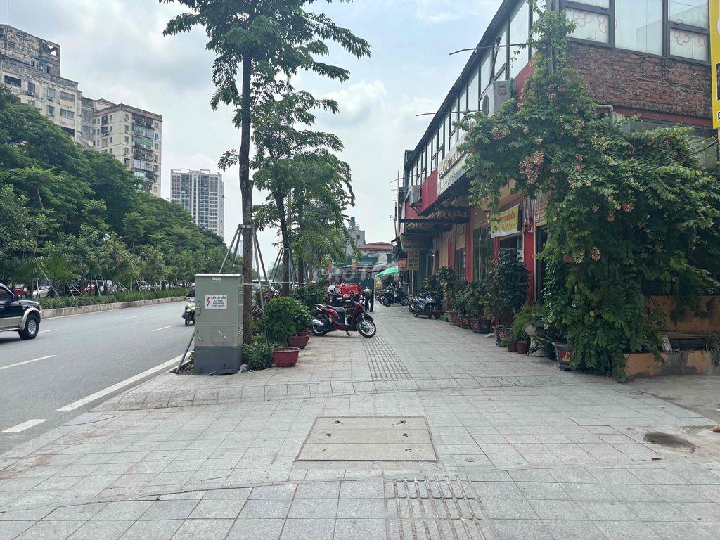 Sang nhượng Phòng trà Cafe