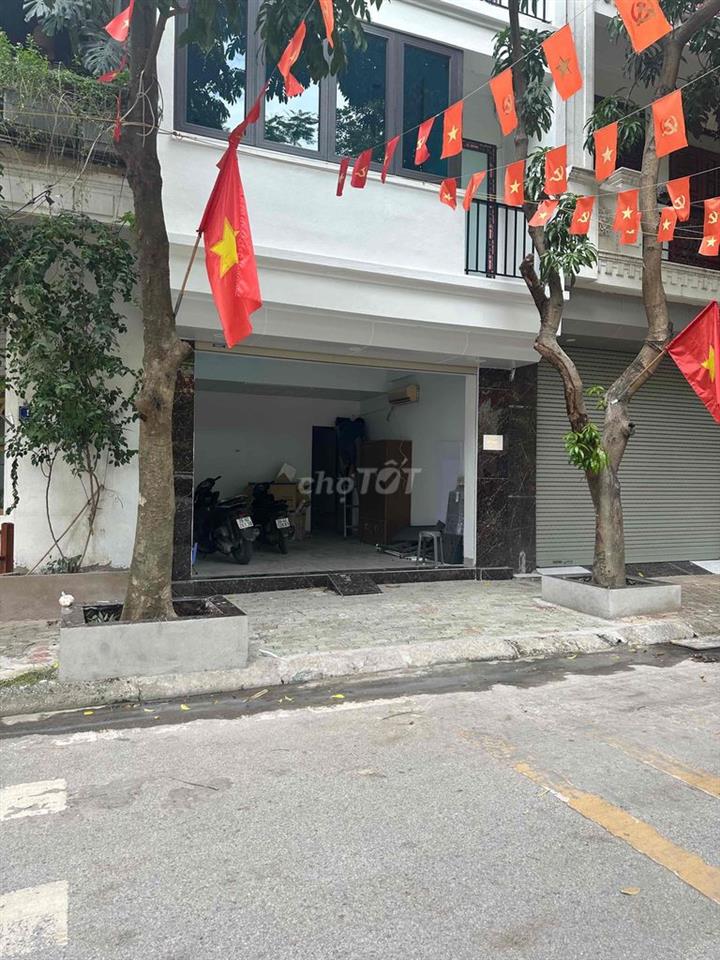 Cần sang nhượng mặt bằng kinh doanh