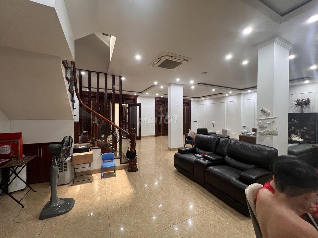 Cho thuê tầng 1 làm văn phòng 
