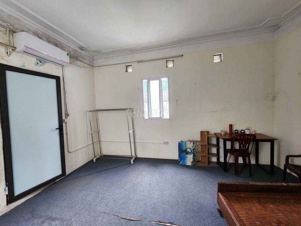 Phòng thuê Trương Định, 30m2, Khép kín, có Cửa Sổ thoáng mát