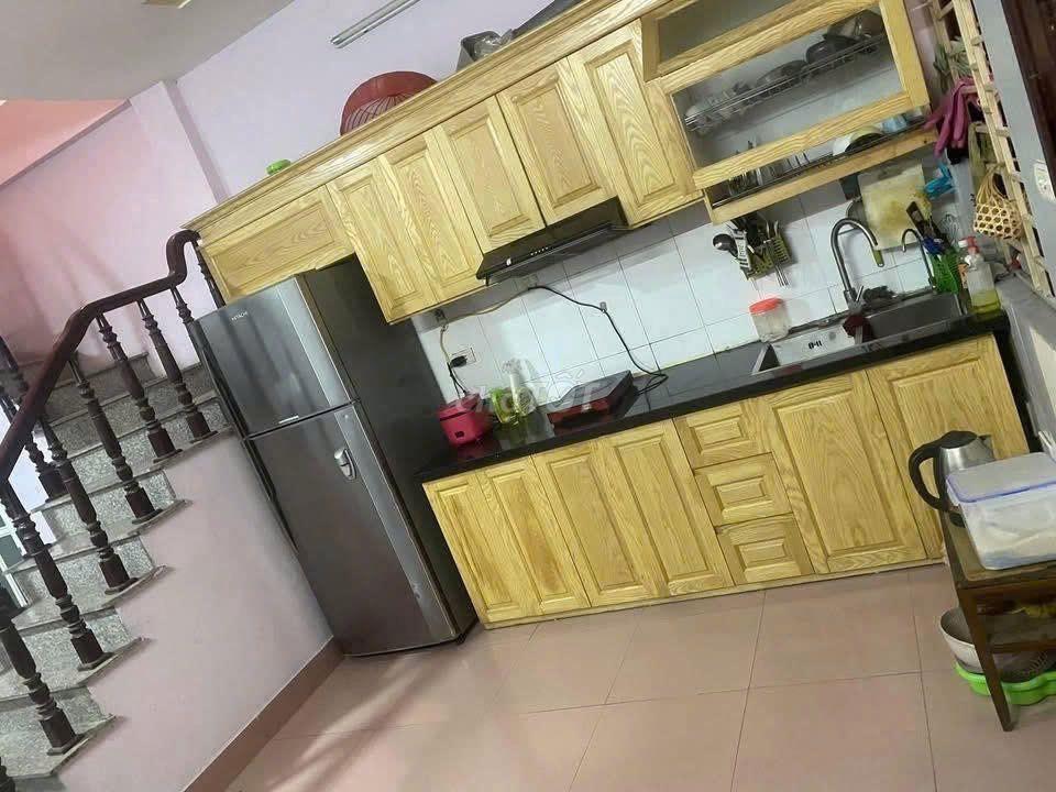CHO THUÊ PHÒNG TẦNG 3 TRONG NHÀ RIÊNG 4 TẦNG – GIÁ 2TR