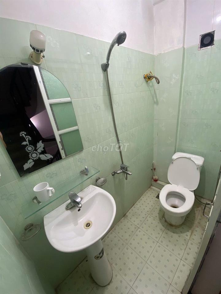 CHO THUÊ PHÒNG TẦNG 3 TRONG NHÀ RIÊNG 4 TẦNG – GIÁ 2TR