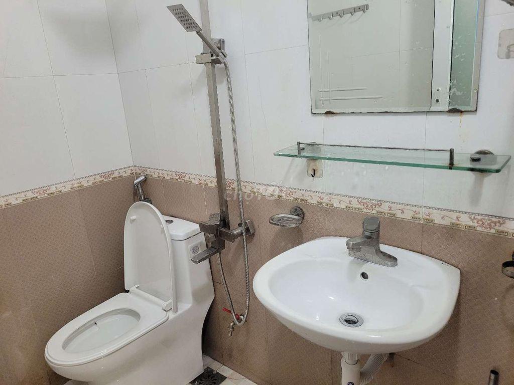 nhà đường Lĩnh Nam
