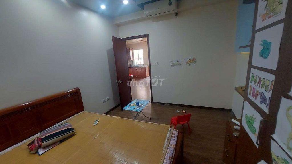 chính chủ bán chung cư 89m2, sổ đầy đủ, đã có nội thất